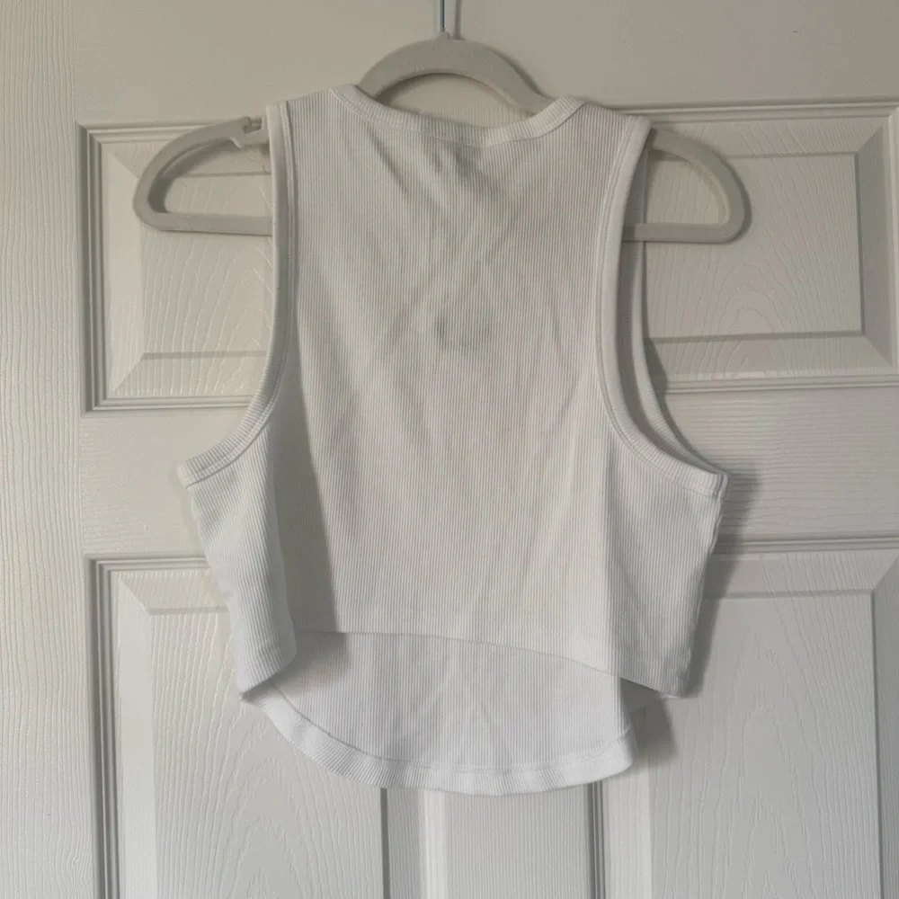 Old Navy White Tank Top with Green Floral Embroidery - Picture 4 of 4